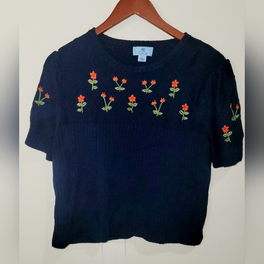 CeCe Embroidered Short Sleeve Red Flowers Sweater Size XL